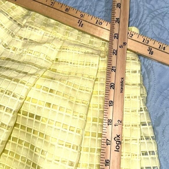 Chicwish XS Yellow Midi Skirt With Textured Overlay & Elastic Waist - Picture 4 of 6